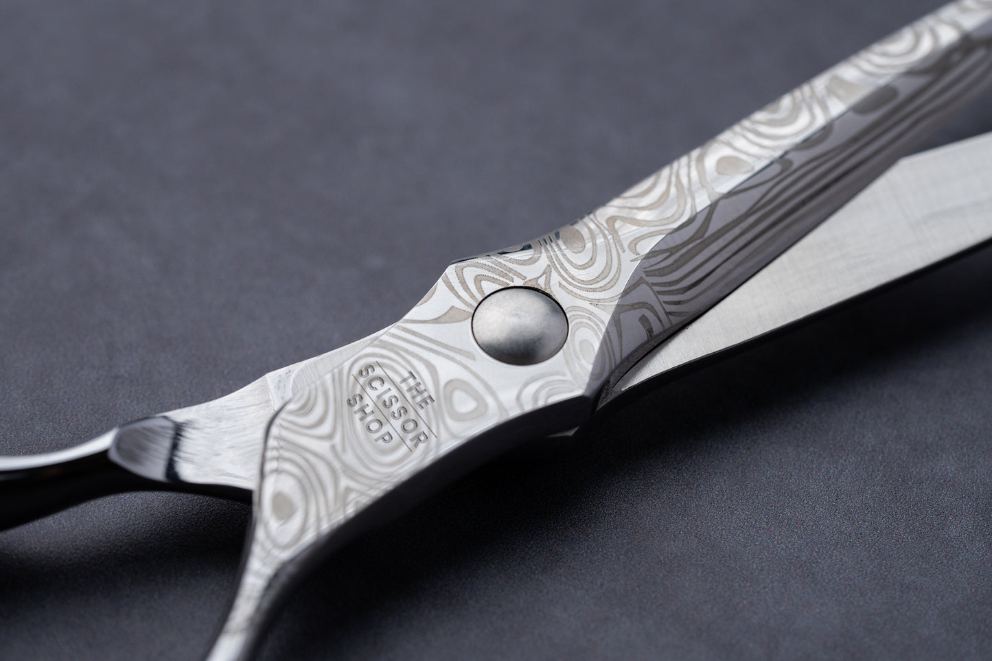 Kuromu Series 6" Hairdressing Scissors