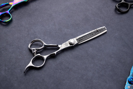 Kuromu Thinning Scissors